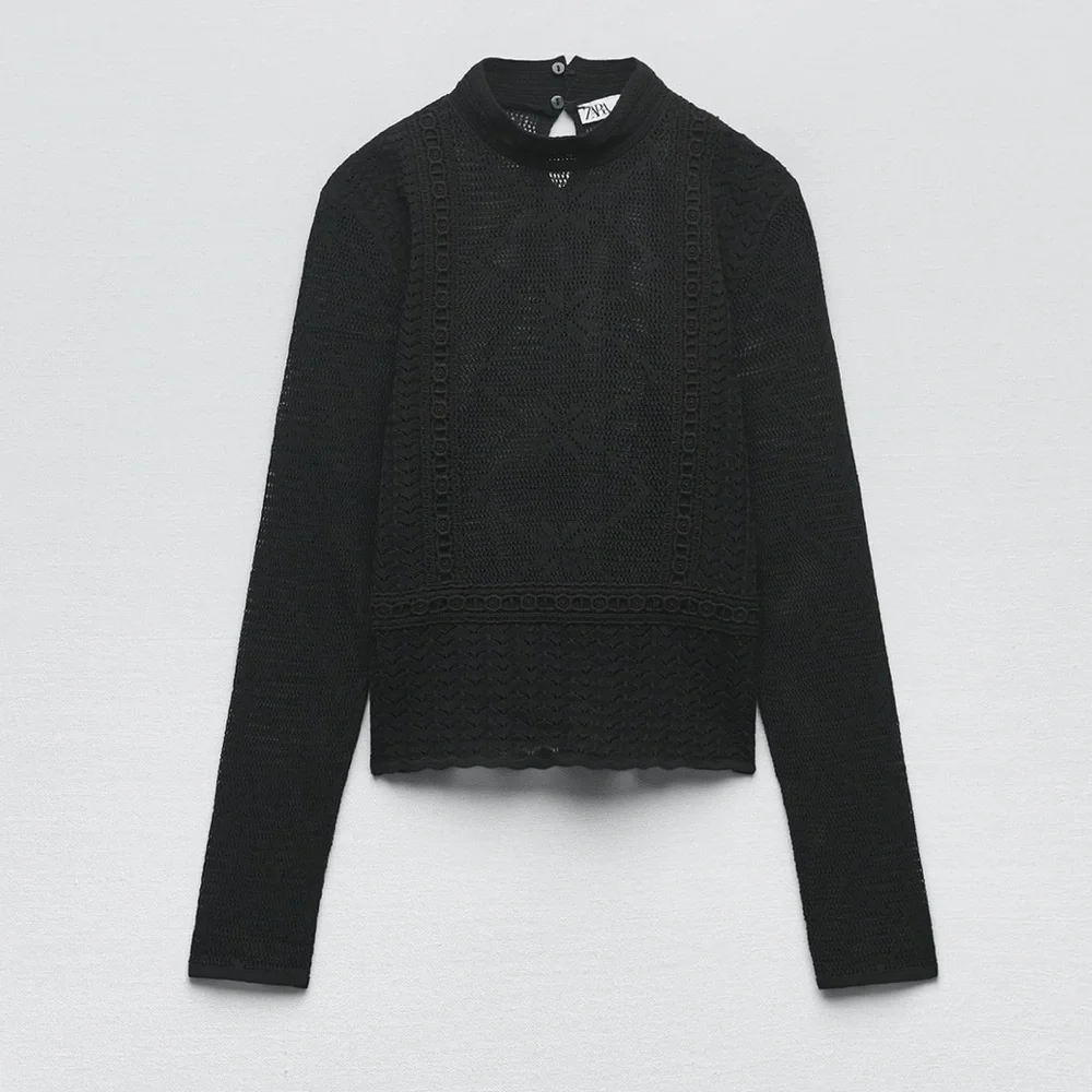 Zara LACE KNIT TOP. Black. Size S. New with Tags.